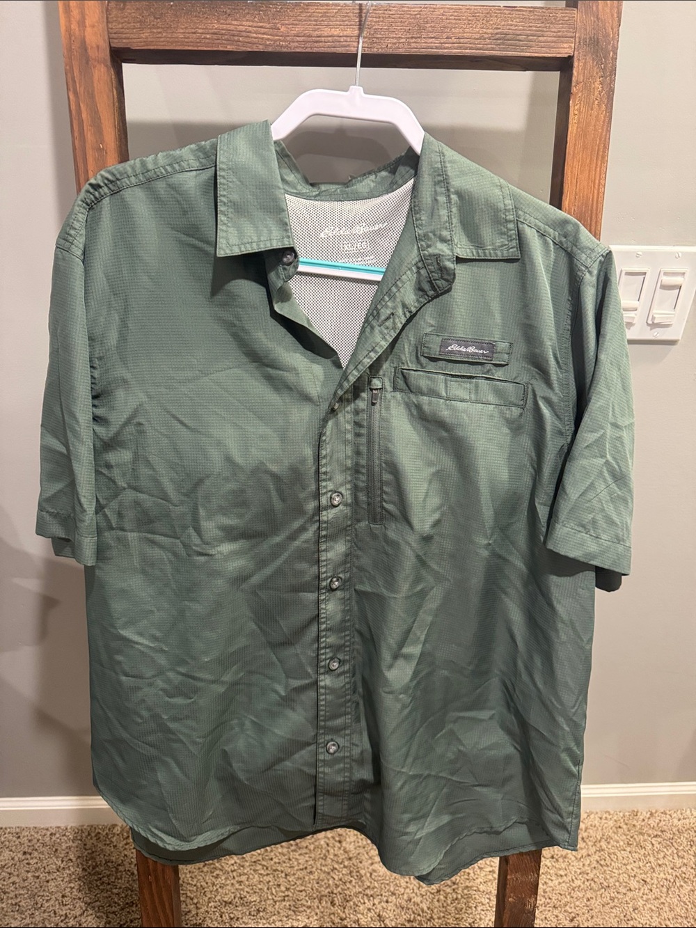 Eddie Bauer Men's Olive Green Short-Sleeve Button-Down Shirt